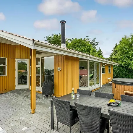 Three-bedroom In Haderslev Holiday home Haderslev